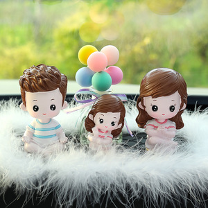 Poupées de famille en résine, mignonnes et de style dessin animé, pour décoration intérieure de voiture, cadeau pour femme - Product Image 1