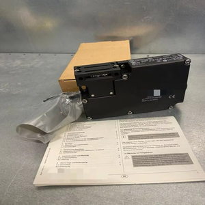 एज़म 161sk-12/12rk-024 / 101164207 सुरक्षा इंटरलॉक स्विच नए मूल तैयार स्टॉक औद्योगिक स्वचालन पैक समर्पित पीएलसी प्रो - Product Image 1