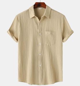 Vendita calda camicetta estiva con risvolto tinta unita camicia da <span class=keywords><strong>uomo</strong></span> con bottone a manica corta <span class=keywords><strong>abbigliamento</strong></span> <span class=keywords><strong>firmato</strong></span> da <span class=keywords><strong>uomo</strong></span> - Product Image 1