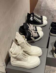 Zapatos deportivos de cuero genuino hechos a mano, versátiles y a la moda, con amortiguación, antiolor y absorbentes del sudor, lujosos para hombres y mujeres - Product Image 6