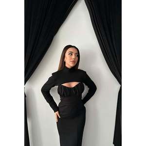 Vestido Negro con Copas en el Busto - Negro - Product Image 3