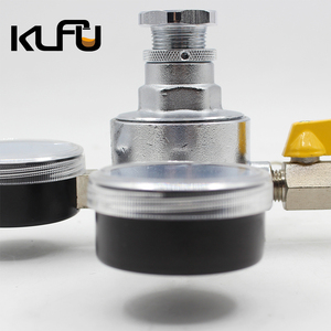 Regulador de CO2 para Cerveza en Barril, Válvula de Seguridad de Doble Manómetro, Latón, Precisión de 2 psi, Presión de Salida de 0-60 psi, Presión Máxima de Entrada de 3000 PSI - Product Image 4