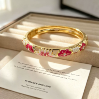 Nouveau produit : Bracelet jonc ajouré en alliage plaqué or 18 carats avec zircon, motif fleur et grain de lotus, style vintage