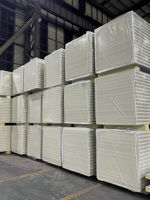 Panneaux de chambre froide en polyuréthane PIR haute densité et haute résistance pour entrepôts logistiques de la chaîne du froid