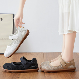 Scarpe da Donna Estive Traspiranti e Comode con Tomaia in Rete, Suola Morbida in PVC, Chiusura con Strappo, Modello Slip-On Stile Pechino Antico - Product Image 4