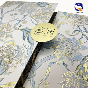 Scatola Regalo Magnetica Personalizzata con Logo in Pellicola Dorata, Apertura a Doppia Porta Centrale, Design Gratuito per Prodotti Skincare - Product Image 3