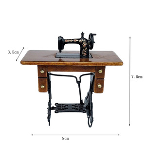 Maison de poupée 1:12 DIY, mini-modèle de <span class=keywords><strong>cabane</strong></span>, ornements artisanaux miniatures, 8*7.6CM, machine à coudre rétro en noyer, accessoires de photographie, décorations - Product Image 2