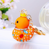Porte-clés créatif pour femme en métal 3D durable avec pendentif en forme de canard jaune mignon avec strass pour de multiples occasions