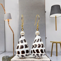 Ensemble de boucles d'oreilles et collier en acier inoxydable avec coquillages coniques hébreux naturels Conus Ebraeus et perles, bijoux tendance pour femmes, cadeau