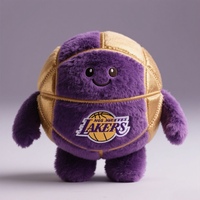 Peluche de basket-ball violette et dorée personnalisée avec bras et jambes Poupée en peluche souple pour les fans de la NBA et les enfants