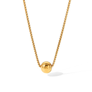 Collar con colgante de bola de acero inoxidable, cadena tipo caja, diseño geométrico unisex, tono dorado - Product Image 1