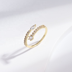 Anillos apilables personalizados de cobre con turquesa natural, circonita cúbica azul, chapados en oro, económicos y delicados. - Product Image 1