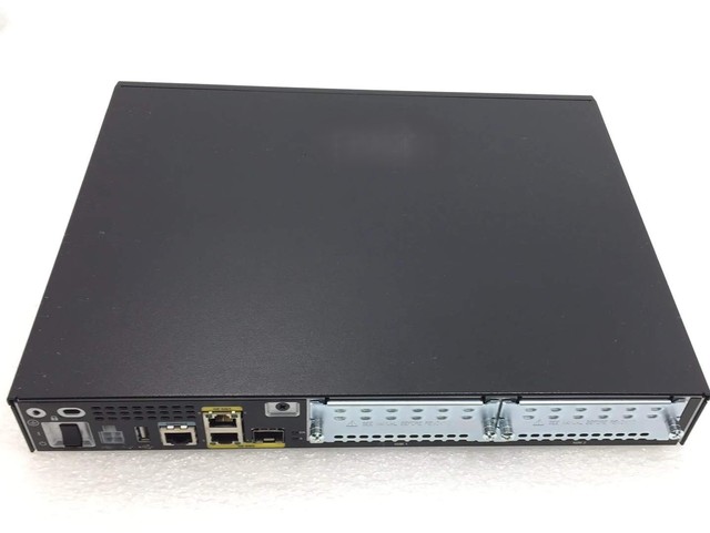 New Enterprise Indoor Wired 4G VoIP Data Router ISR4221-SEC/K9 with QoS VPN 1000Mbps