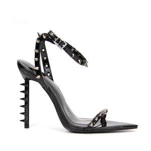 Sandales à talon aiguille Xinzirain personnalisées pour l'été, à bout ouvert, à bride cheville, avec rivets originaux - Product Image 1