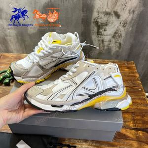 รองเท้าผ้าใบผู้ชายหลากสีสไตล์เรโทร ดีไซน์หนา ระบายอากาศได้ดี เหมาะสำหรับใส่ลำลอง แต่งสีสันสดใส สไตล์ Dad Shoes แบบ Balenciaga - Product Image 5