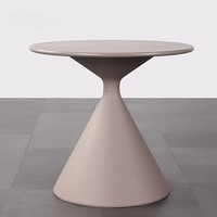 Table de patio extérieure moderne et créative, imperméable et résistante au soleil, avec construction en fer et en PP, pour balcon, café, boutique, bar