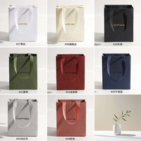 Sac cadeau en papier kraft blanc de luxe imprimé sur mesure avec poignée en ruban pour l'artisanat, l'achat de bougies, personnalisé avec votre propre logo