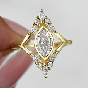 Anillo geométrico marquesa para mujer, de lujo ligero, a la moda, para compromiso, con brillo, accesorio de joyería llamativo - Product Image 6