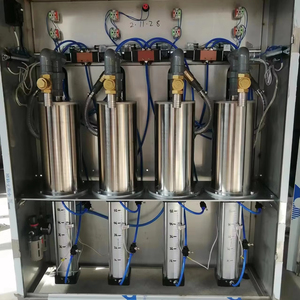 Riempitrice semi automatica/riempitrice quantitativa autofluida/attrezzatura per inscatolamento a pressione pasta di miele - Product Image 2