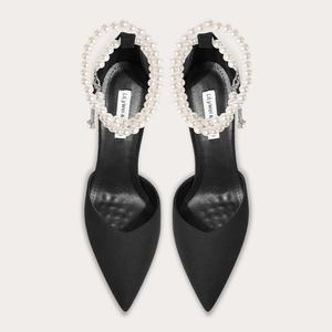 Zapatos de novia de tacón alto con perlas de gamuza de diseño elegante de verano para mujer con correas finas en el tobillo sandalias puntiagudas de tendencia de moda - Product Image 2