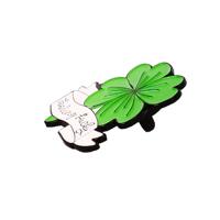 Offre Spéciale nouvelles épingles en émail à quatre feuilles en gros LOGO personnalisé Saint Patrick trèfle sentiment chanceux vert irlandais émail épinglette