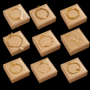 กำไลข้อมือแฟชั่นขายส่ง สแตนเลสสตีลรูปผีเสื้อ ชุบทอง 18K กำไลโซ่เงินสำหรับผู้หญิง - Product Image 1
