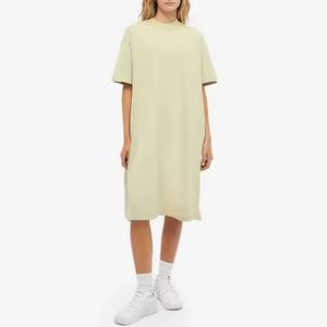 Elegante Vestido Camisero de Verano con Estampado Floral para Mujer, Personalizado en Color Sólido, Hombros Caídos, Corte Holgado Informal, Largo Midi con Volantes - Product Image 2