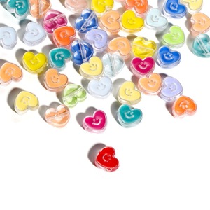 Cuentas acrílicas en forma de corazón de 12 mm con efecto de goteo de aceite, cuentas dispersas para manualidades y fabricación de joyería. - Product Image 3