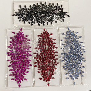 Applicazione di Fiori 3D Fatti a Mano con Foglie e Perline Trasparenti, Decorata con Strass e Cristalli per <span class=keywords><strong>Abiti</strong></span> da Cerimonia e da Festa - Product Image 3