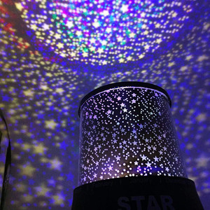 Luminária led romântica que muda de cor, decoração para quarto de crianças, céu estrelado, luz noturna, estrelas, lua, lâmpada de projeção - Product Image 1