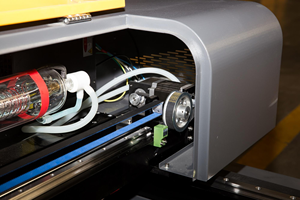 <span class=keywords><strong>WER</strong></span> H1325 CO2激光加工设备，用于工业规模材料雕刻和切割，水冷式，高刚性 - Product Image 6