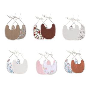 2025 Ins Offre Spéciale bébé bavoirs floraux Sweety filles deux couches lin coton gland bavoirs personnalisés - Product Image 2