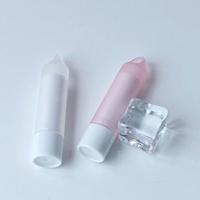 Tube de brillant à lèvres semi-transparent 3,5g avec chaîne de perles, porte-clés décoratif, modèle KJ-S217, emballé
