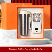 Cadeau d'été rafraîchissant 2-en-1 : Mug isotherme en titane de qualité alimentaire 500 ml avec couvercle en PP et ventilateur de cou rechargeable 6 heures 3000 mAh pour les délices nomades