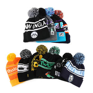 Fabricants de Bonnets Personnalisés pour Hommes, <span class=keywords><strong>Bonnet</strong></span> Tricoté Jacquard Pliant Oversize à <span class=keywords><strong>Pompon</strong></span> pour Équipe de Club Sportif - Product Image 1