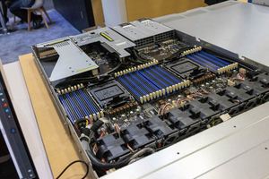 เซิร์ฟเวอร์แร็ค Supermicro 4U รุ่น RS700A-E13-RS12U รองรับซีพียู EPYC SP5 แบบสองซ็อกเก็ต 4 ช่องใส่ฮาร์ดดิสก์ พร้อมพาวเวอร์ซัพพลายสำรอง 1200W มีสินค้าในสต็อก - Product Image 5