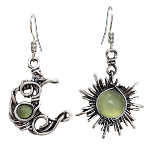 Orecchini Asimmetrici Sole Luna da Donna, Gioielli Vintage Celesti alla Moda - Product Image 2