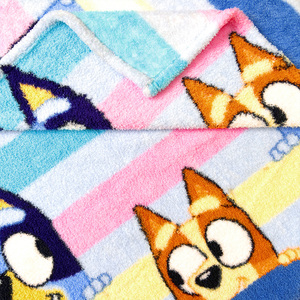 Manta Sherpa Estilo Merino Reciclada con Estampado OEM, Certificada OEKO-TEX, Suave y Cálida para Todas las Estaciones, 100% Poliéster Reciclado - Product Image 4