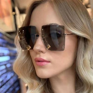 New Fashion Half Frame Square <strong>Sunglasses</strong> <strong>Women</strong> Vintage Alloy Oversize Gradient <strong>Blue</strong> Yellow UV400 Lightweight Custom Logo Elegant - Product Image 3