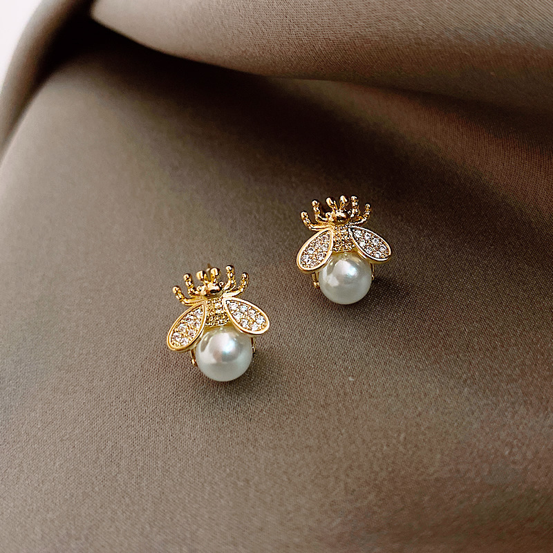 Cute Pearl & Zirconia Stud Earrings For Women - Oem