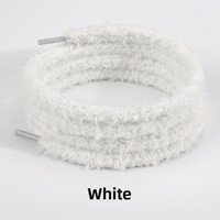 Accessoires de chaussures en gros de lacets unisexe polyvalent tendance créatif fait maison corde de chaussure en peluche Ins mignon