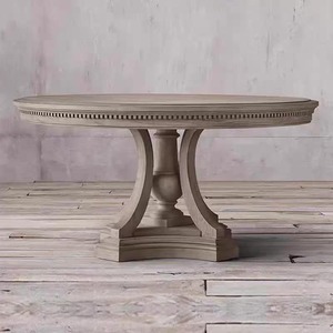 Ensemble de table à manger ovale en chêne massif vieilli de style campagnard français, base sur piédestal vintage, chaises à dossier rond recouvertes de lin - Product Image 2