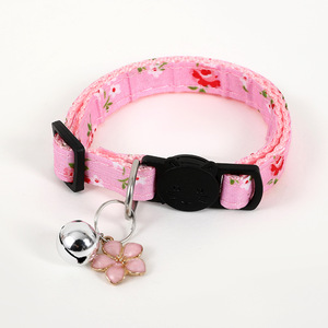 Nuevo diseño de poliéster Airtag Pet <span class=keywords><strong>Collar</strong></span> flor colgante con campana pequeña lindo estampado perro gato <span class=keywords><strong>Collar</strong></span> - Product Image 3
