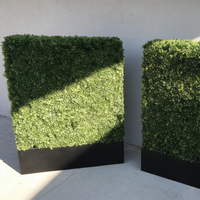 Panneau de feuillage vert en plastique anti-UV, mur végétal artificiel, clôture d'intimité, haie de buis avec jardinière noire