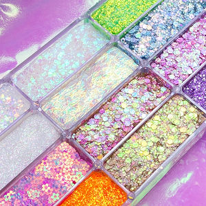 Sombra de Ojos y Exfoliante Facial Holográfico Biodegradable de Lujo con Fórmula de Crema Nutritiva con Vitamina C para Todo Tipo de Piel - Product Image 3