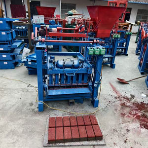 Máquina para fabricar semicuadrillos de 220V para bloques huecos de hormigón y ladrillo de cemento con componente de molde central - Product Image 1