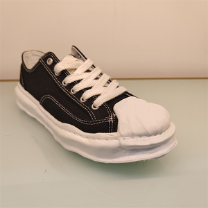 Zapatos planos de lona personalizables con suelas de concha antideslizantes y cómodos en estilos populares para primavera y otoño - Product Image 3