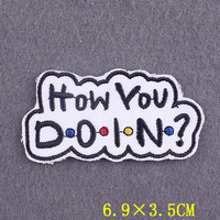 Vente en gros d'excellente qualité fer à repasser sur presse à chaud patchs brodés de lettres de fleurs patch de logo de broderie personnalisé pour chapeau vêtements