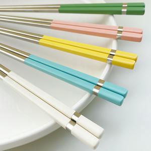 Palillos Creativos Estilo Macaron de Acero Inoxidable 304, 24 cm, Redondos, Color Sólido, Cinco Pares, Caja de Regalo, Uso Doméstico - Product Image 4