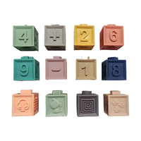 12 pièces de jouets à mâcher en silicone souple pour bébés, blocs de construction éducatifs DIY, modèles d'animaux d'anime, jouets à mâcher personnalisés